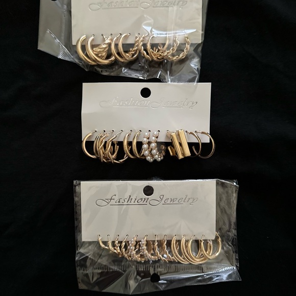 24 Pairs Of Gold Hoop Earrings. New - Picture 2 of 2